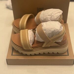 NWB MIA kids Tan Strappy Sandals with Wavy Sole
